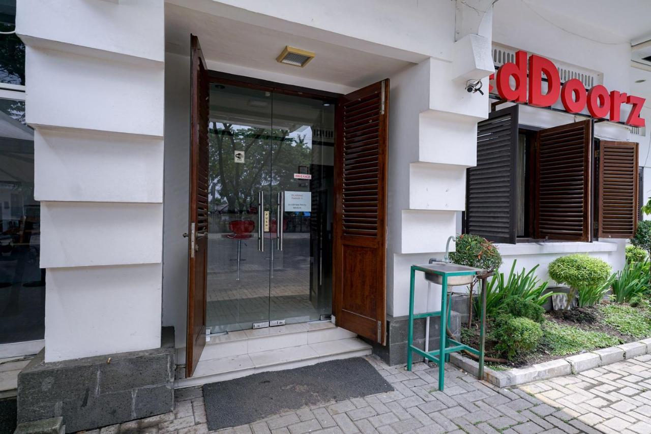 Reddoorz @ Avros Guest House Μεντάν Εξωτερικό φωτογραφία